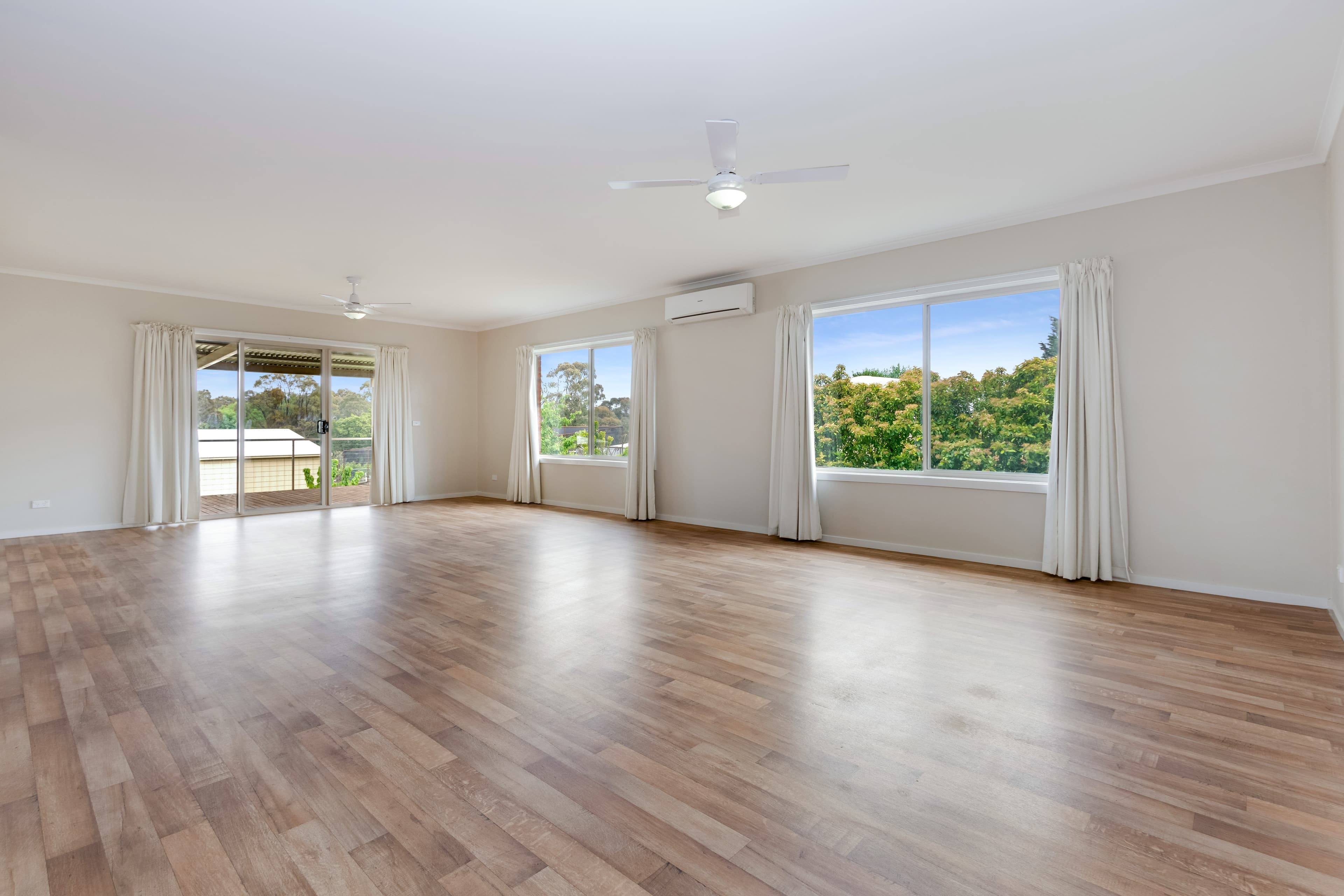 6 Cooke Street, ELPHINSTONE, VIC 3448, Elphinstone - Thumbnail 4