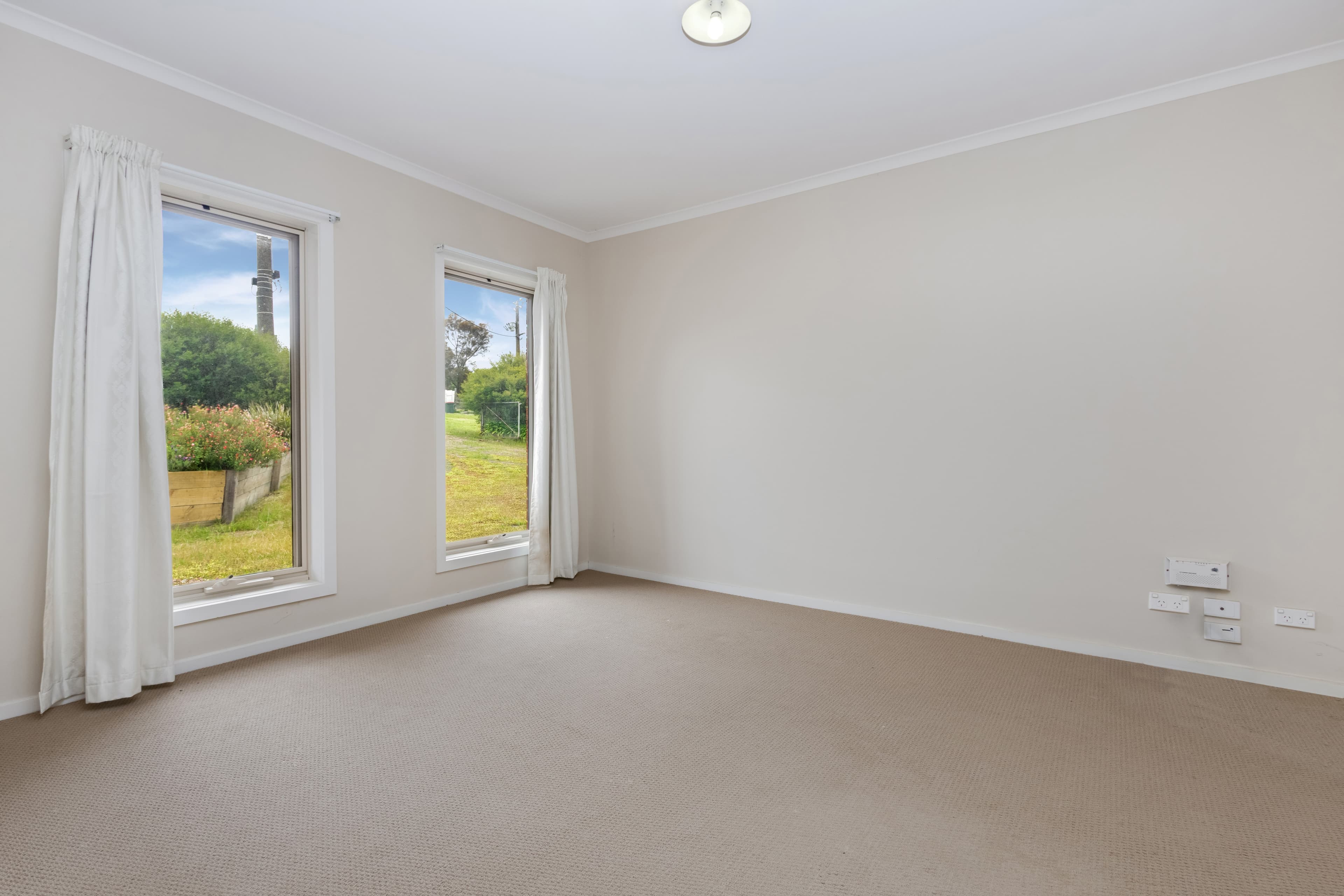 6 Cooke Street, ELPHINSTONE, VIC 3448, Elphinstone - Thumbnail 5