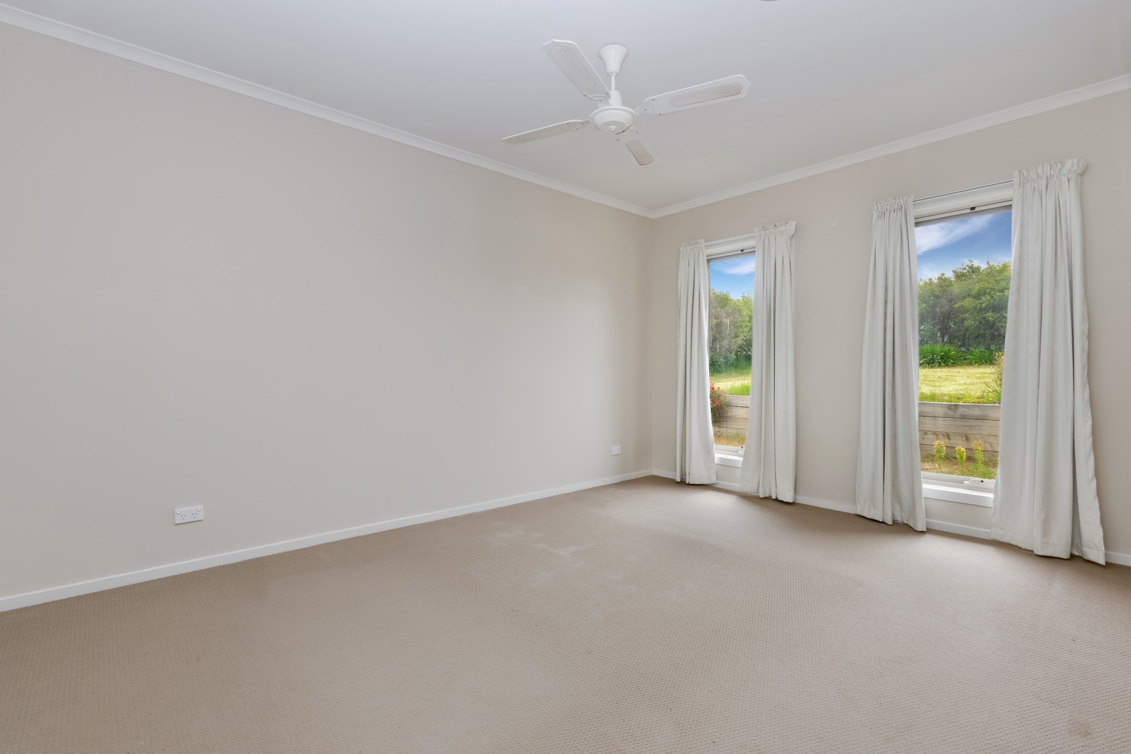 6 Cooke Street, ELPHINSTONE, VIC 3448, Elphinstone - Thumbnail 6