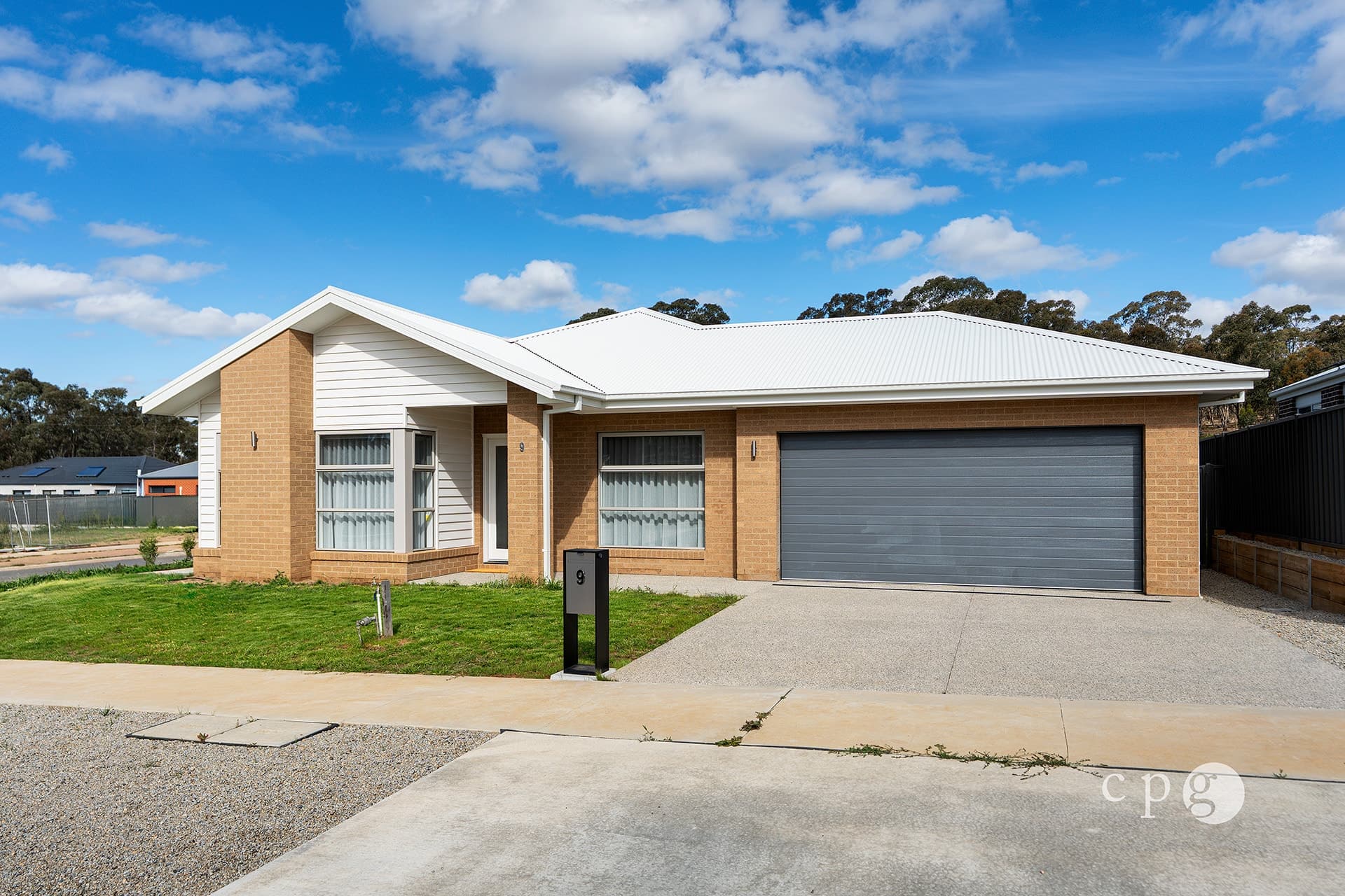 9 Gunangara Drive, CAMPBELLS CREEK, VIC 3451, Campbells Creek - Thumbnail 2