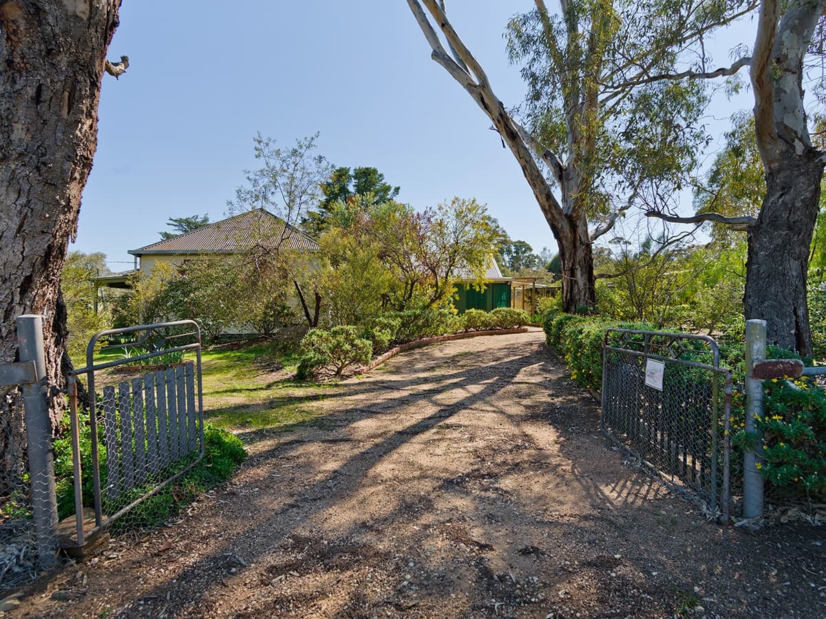5 Gully Road, WELSHMANS REEF, VIC 3462, Welshmans Reef - Image 1