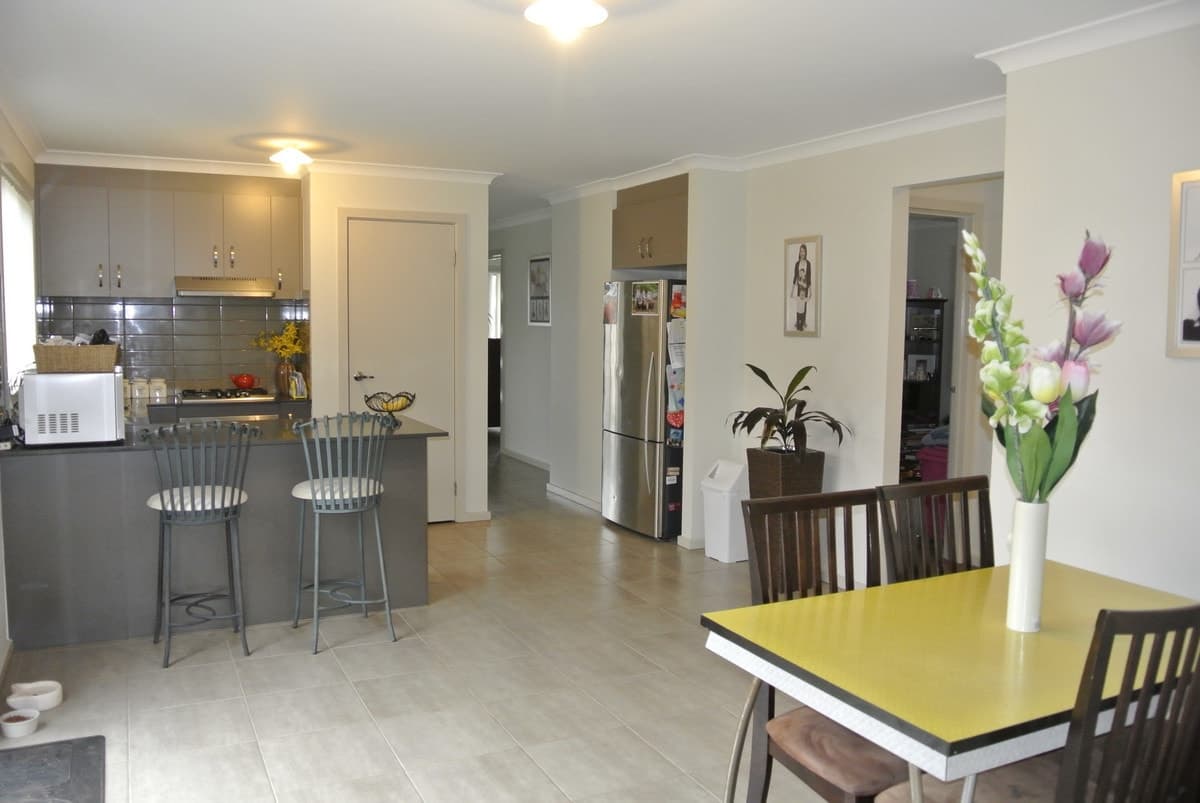 27 College Square, BACCHUS MARSH VIC 3340, Bacchus Marsh - Thumbnail 3