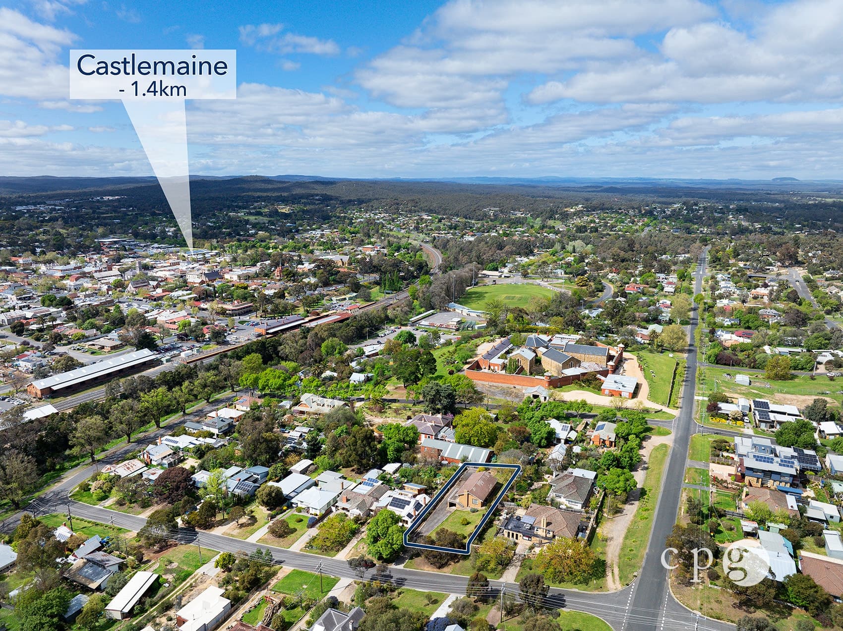 13 Thomas Street, CASTLEMAINE, VIC 3450, Castlemaine - Thumbnail 2