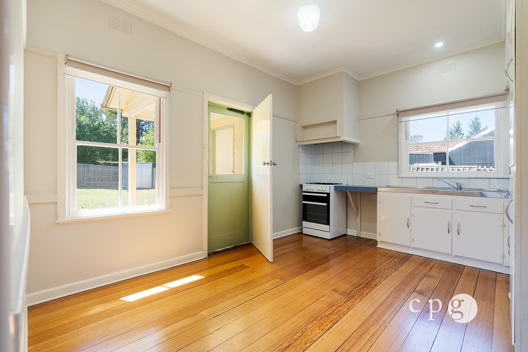 4 Roberts Avenue, CASTLEMAINE, VIC 3450, Castlemaine - Thumbnail 3