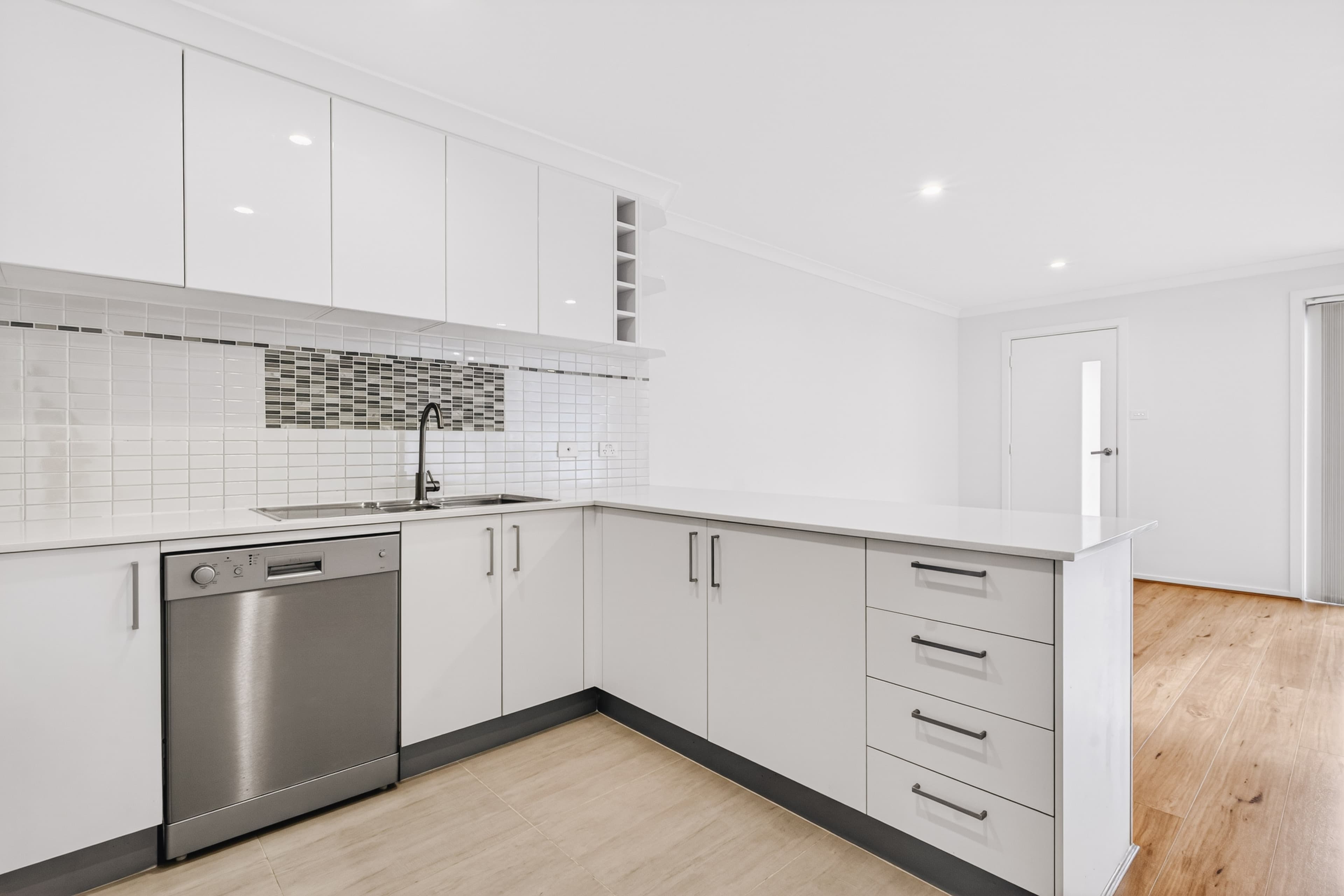33 Chanter Terrace, Coombs ACT 2611, Coombs - Thumbnail 2