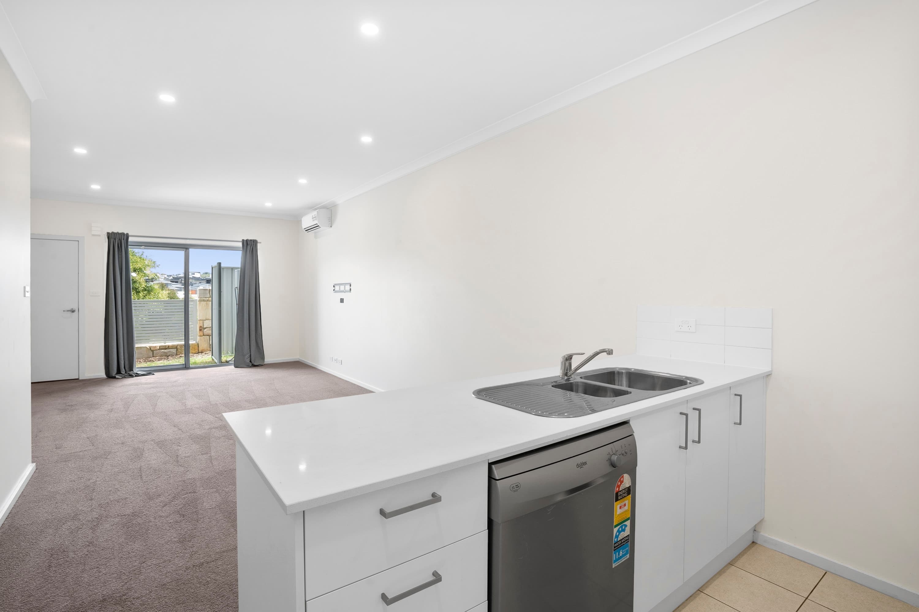 10a Edgeworth Parade, Coombs ACT 2611, Coombs - Thumbnail 6
