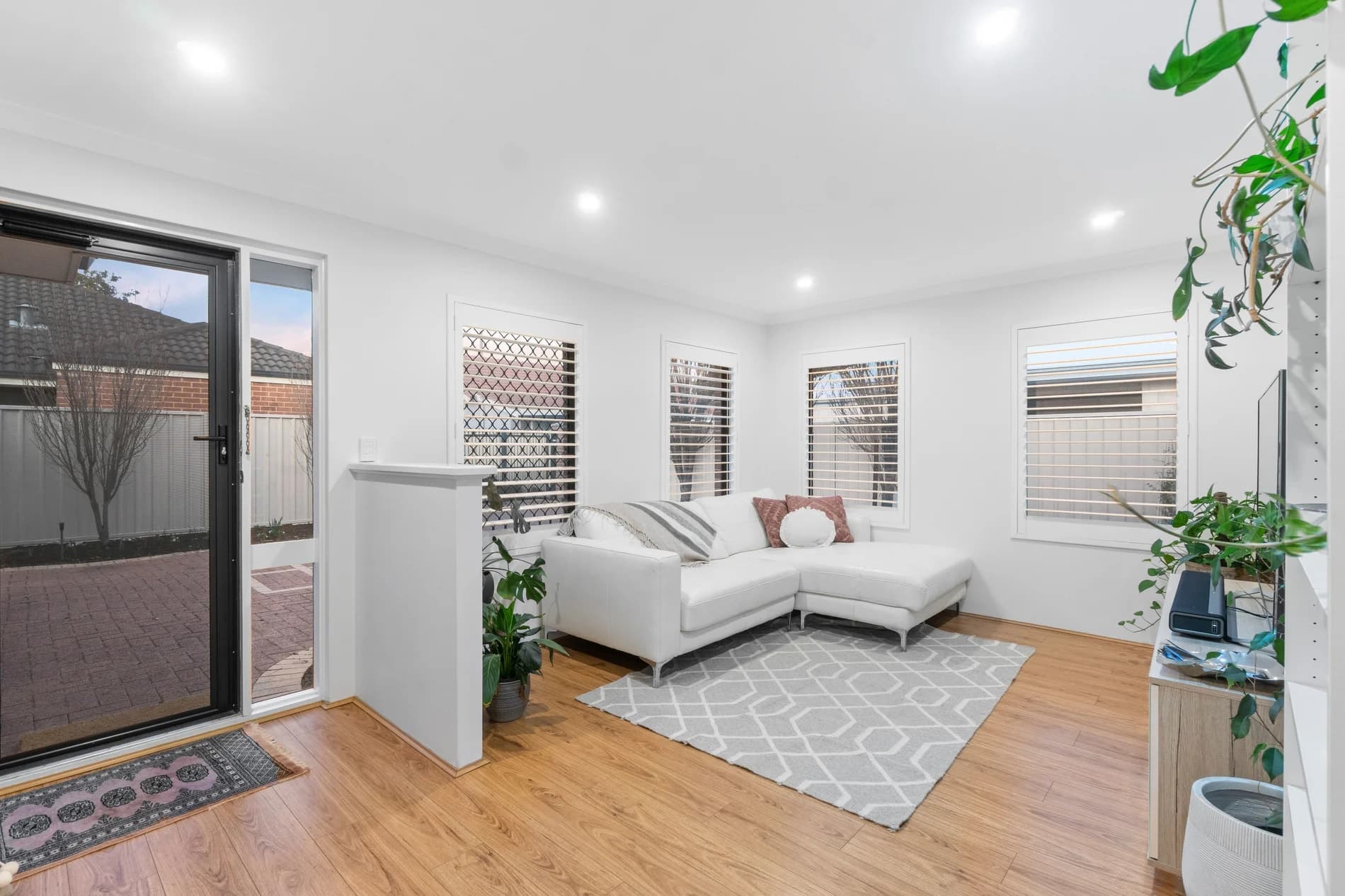 6/27 Falkirk Avenue, MAYLANDS WA 6051, Dianella - Thumbnail 2