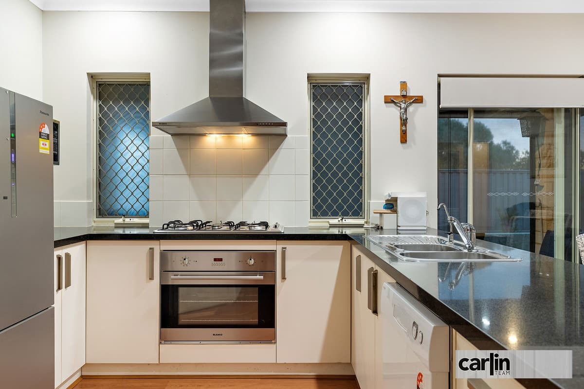 3 Wardle Court, PIARA WATERS, Piara Waters - Thumbnail 2