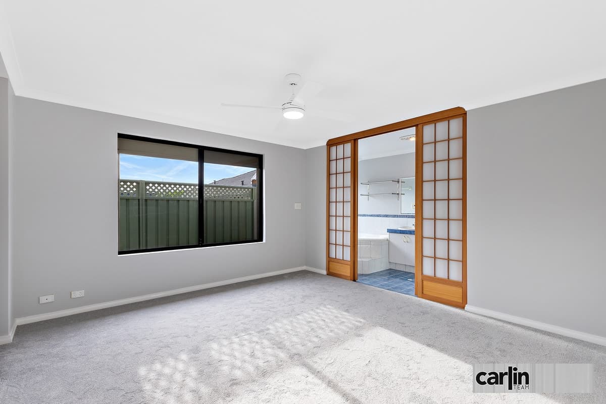 13 Dalewood Gardens, MEADOW SPRINGS, Meadow Springs - Thumbnail 3