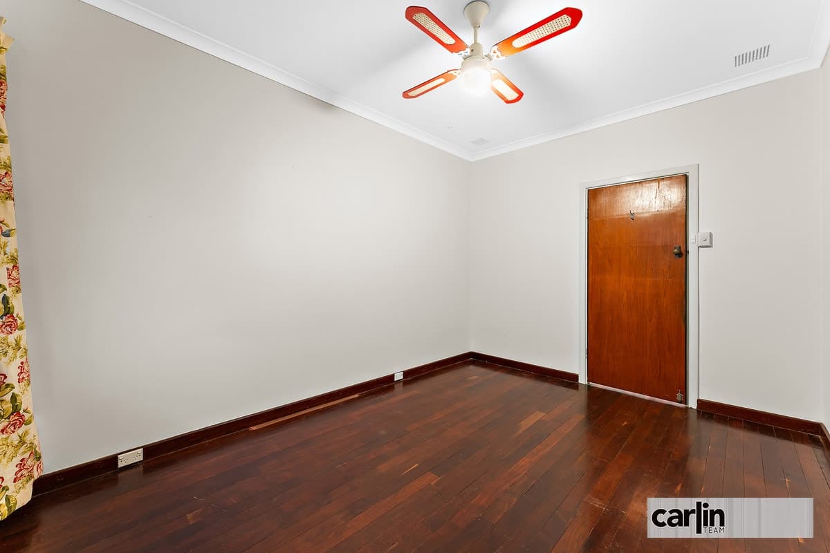 22 Hillier Crescent, HAMILTON HILL, Hamilton Hill - Thumbnail 3