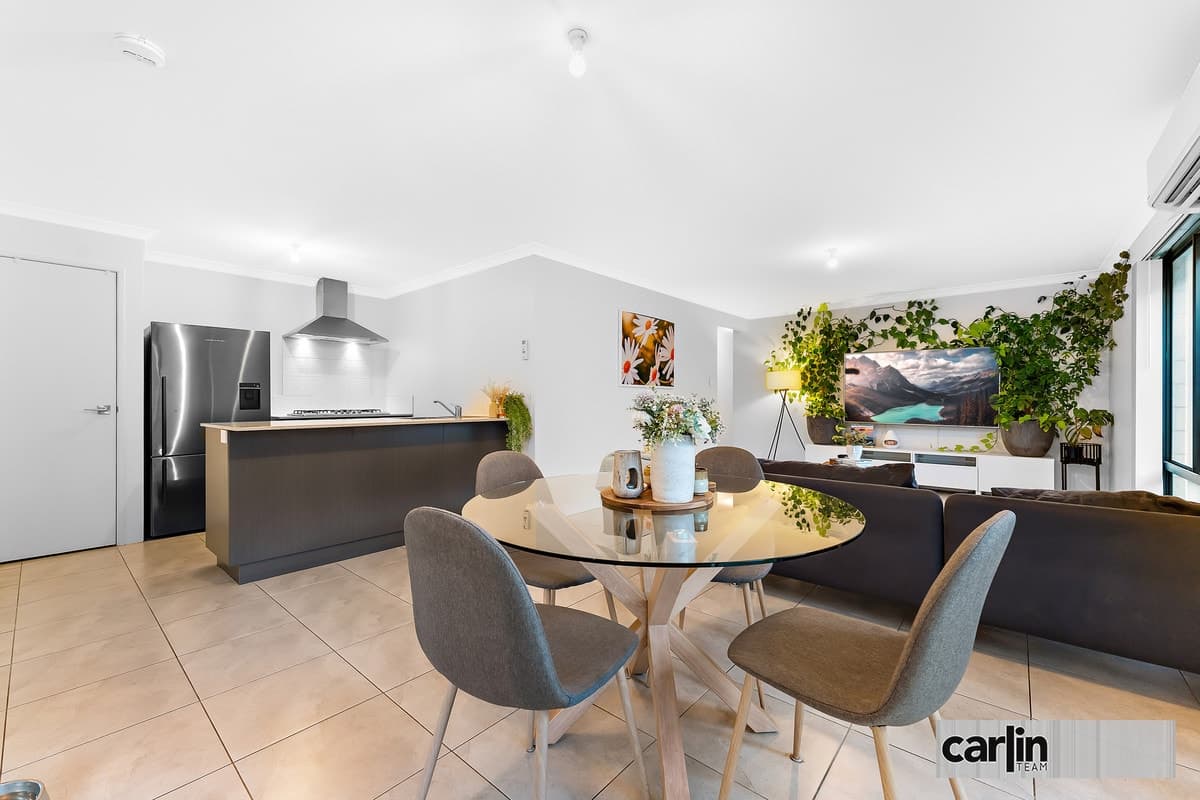 67 Indigo Bend, WELLARD, Wellard - Thumbnail 3