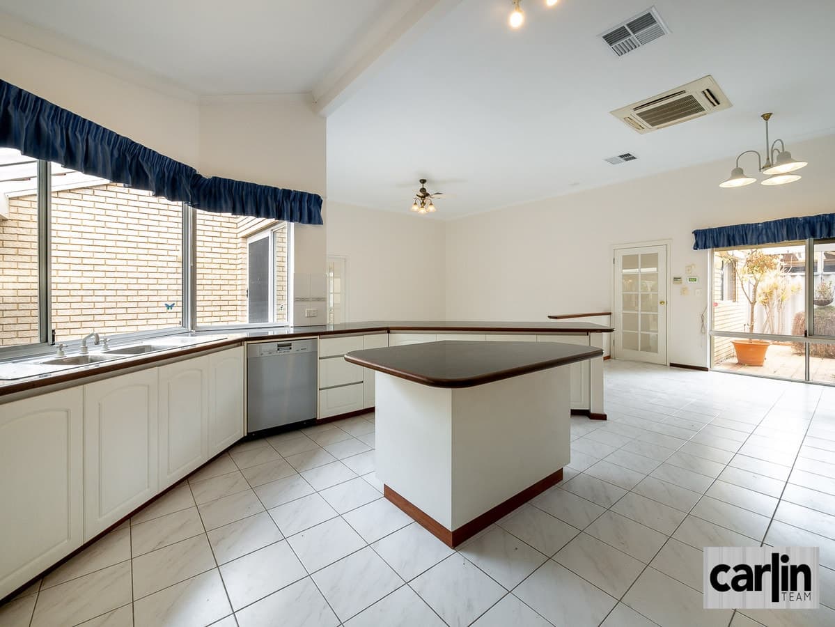 11 Waters Avenue, ATWELL, Atwell - Thumbnail 3