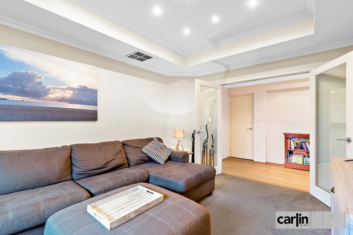 43 Runnymede Gate, WELLARD, Wellard - Thumbnail 2