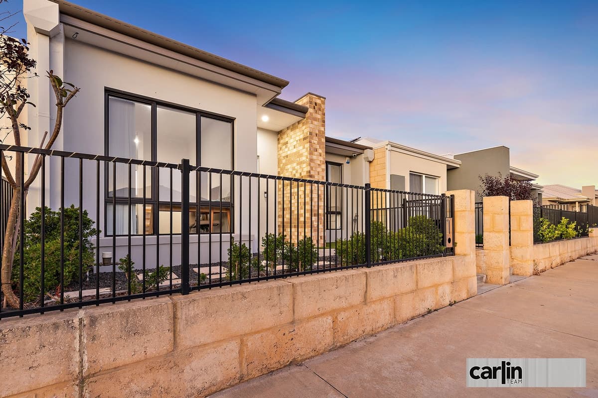 17 Duxbury Loop, WELLARD, Wellard - Image 1