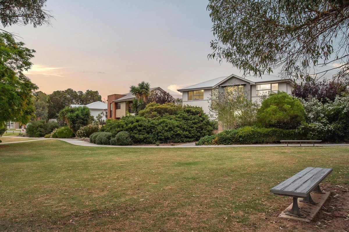 6 Portland Pass, MEADOW SPRINGS, Meadow Springs - Thumbnail 2