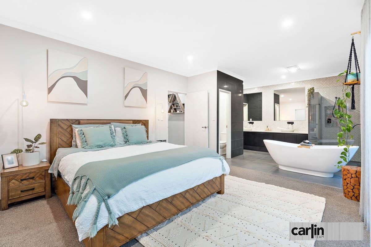 29 Riverina Parade, LAKE COOGEE, Lake Coogee - Thumbnail 2