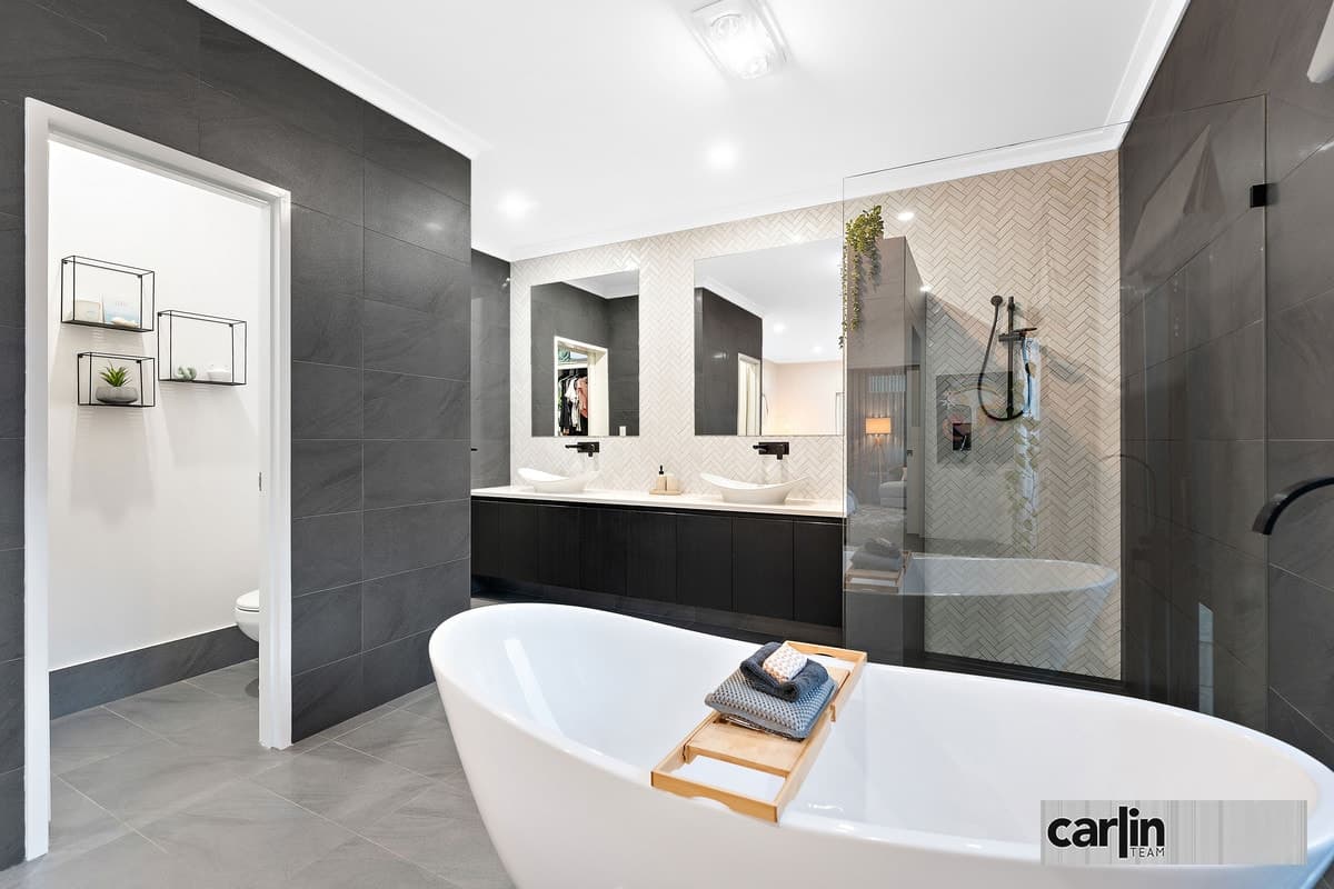29 Riverina Parade, LAKE COOGEE, Lake Coogee - Thumbnail 3