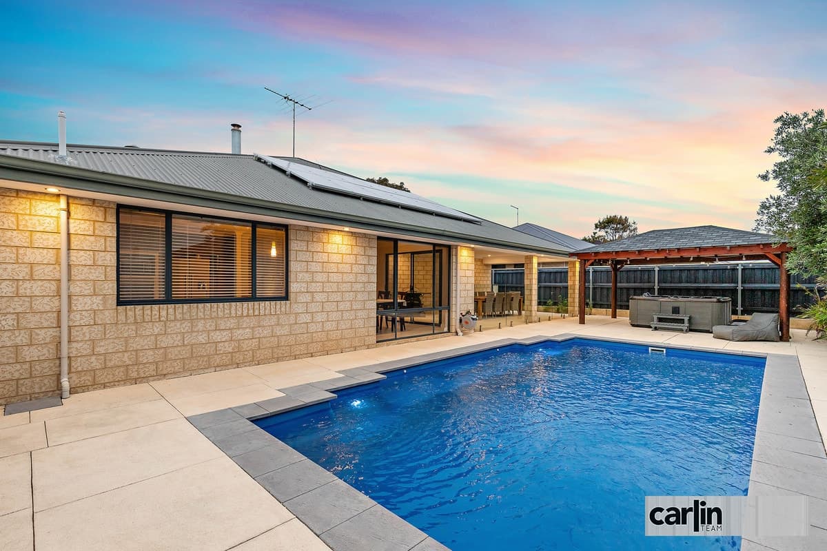34 Carissa Turn, HALLS HEAD, Halls Head - Image 1