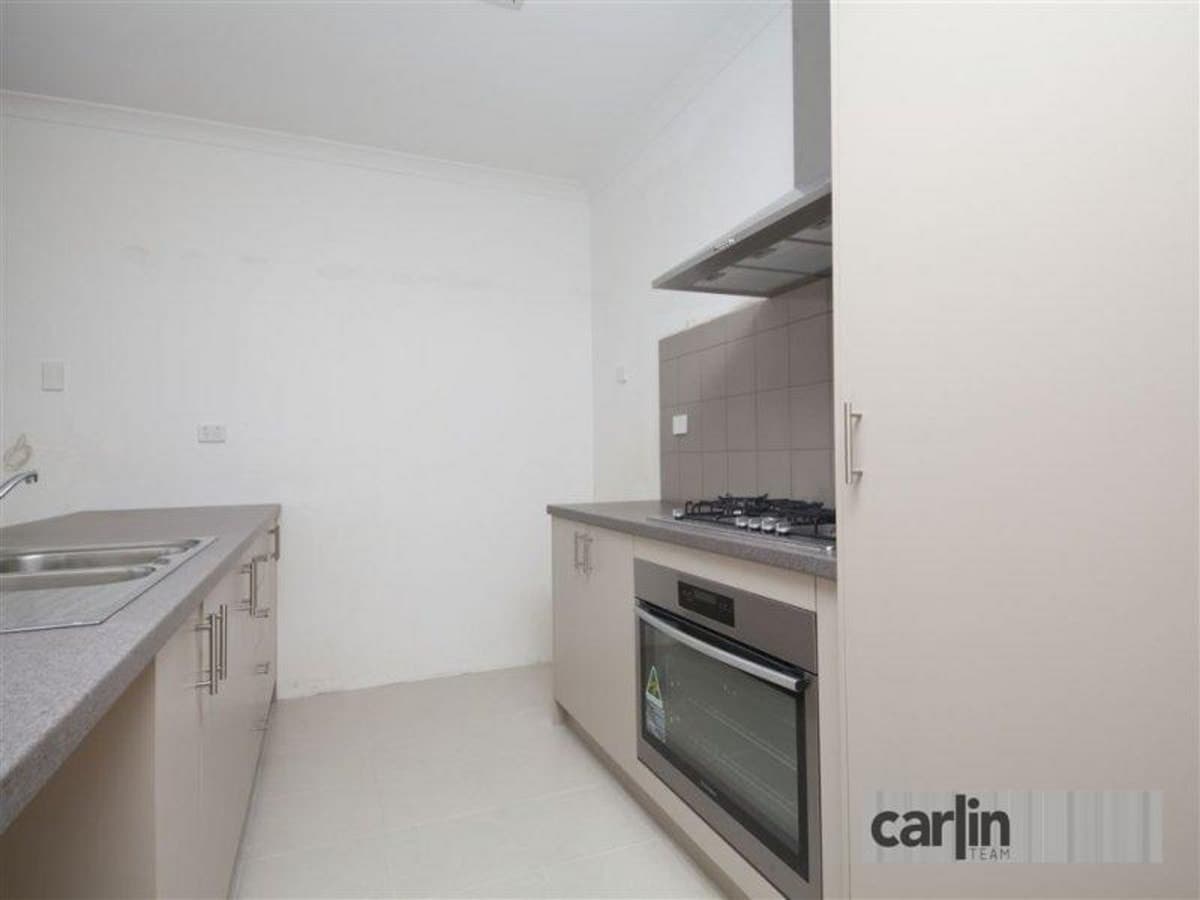 8 Walden Street, WELLARD, Wellard - Thumbnail 3