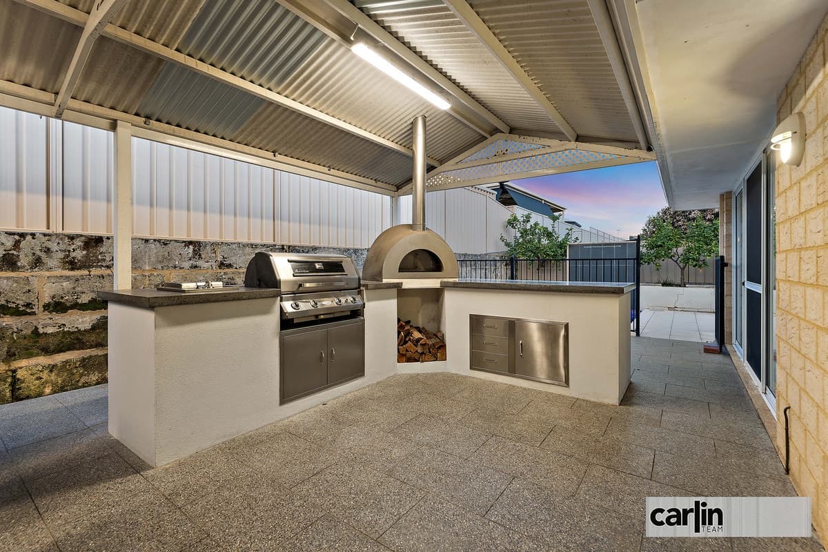 8 Lakeridge Drive, COCKBURN CENTRAL, Cockburn Central - Image 1