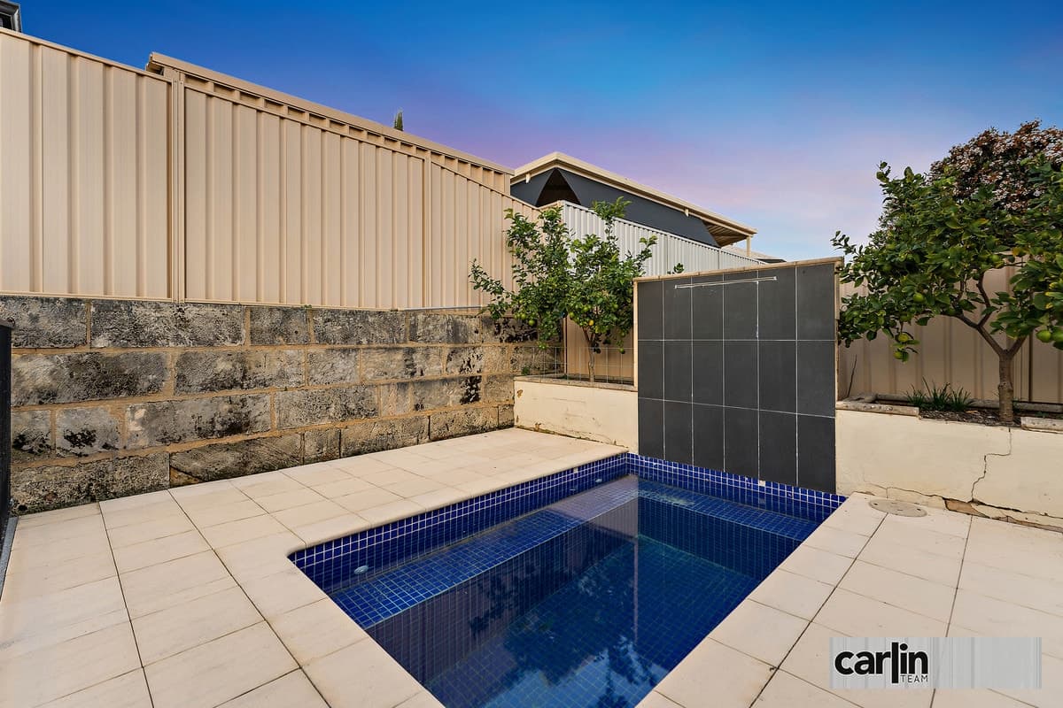 8 Lakeridge Drive, COCKBURN CENTRAL, Cockburn Central - Thumbnail 2