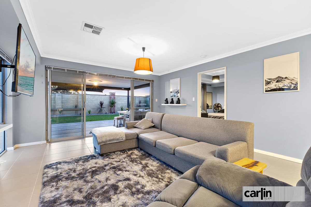 65 Peppermint Gardens, AUBIN GROVE, Aubin Grove - Thumbnail 2