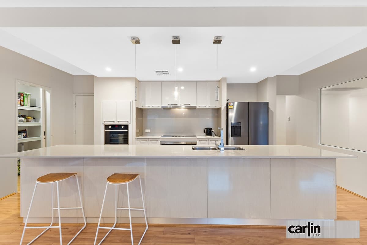 32 Laurina Way, BEELIAR WA 6164, Beeliar - Thumbnail 2