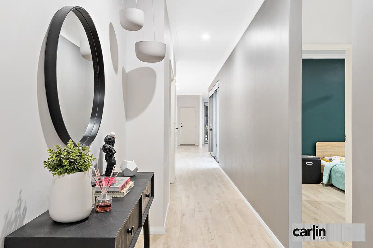 22 Crystalline Road, SPEARWOOD, Spearwood - Thumbnail 2