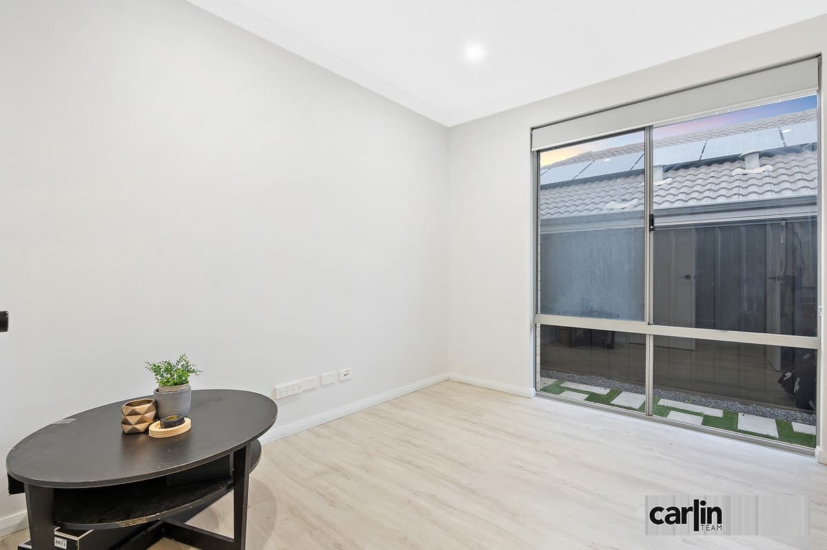 22 Crystalline Road, SPEARWOOD, Spearwood - Thumbnail 3