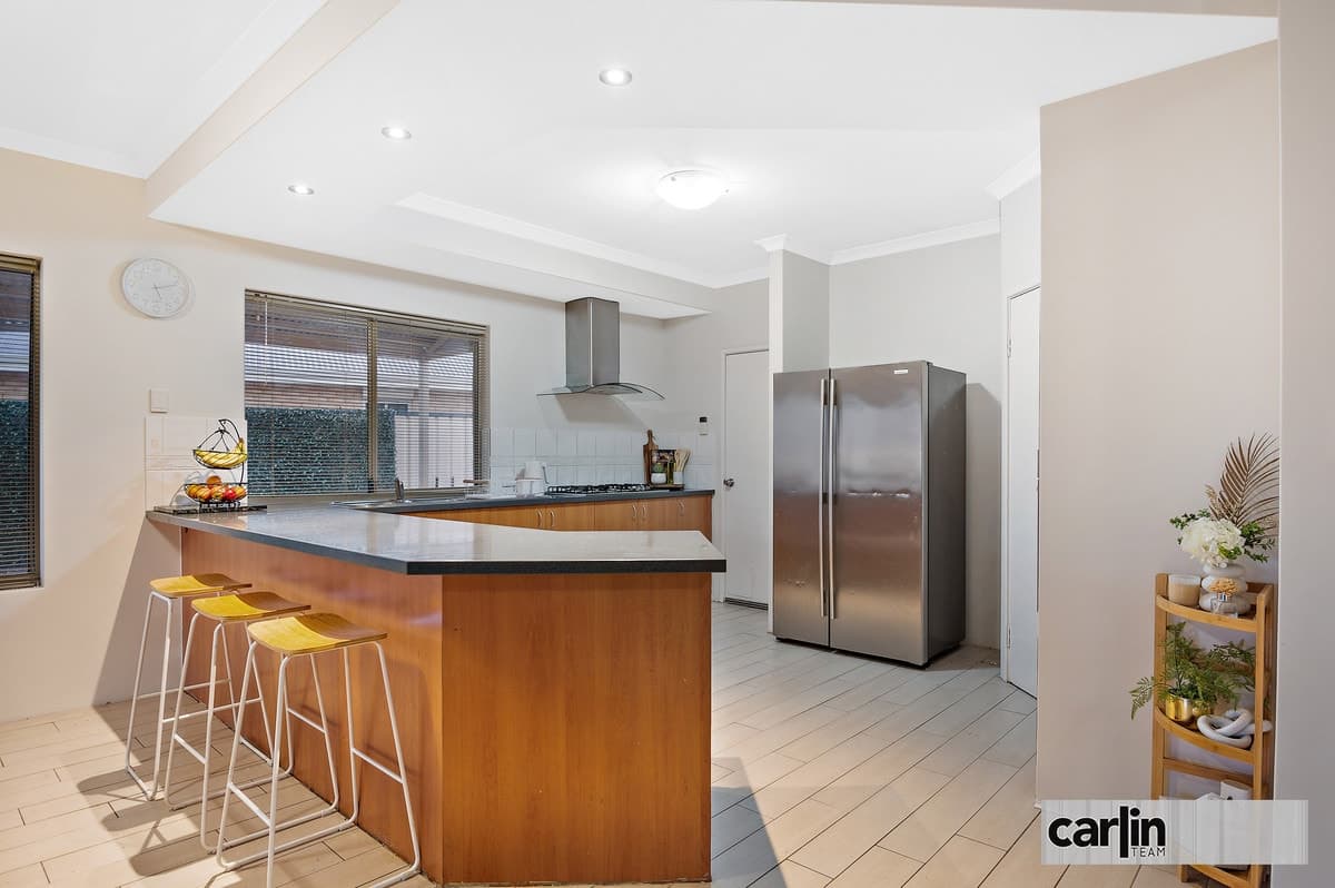 5 Dundas Court, BERTRAM, Bertram - Thumbnail 2