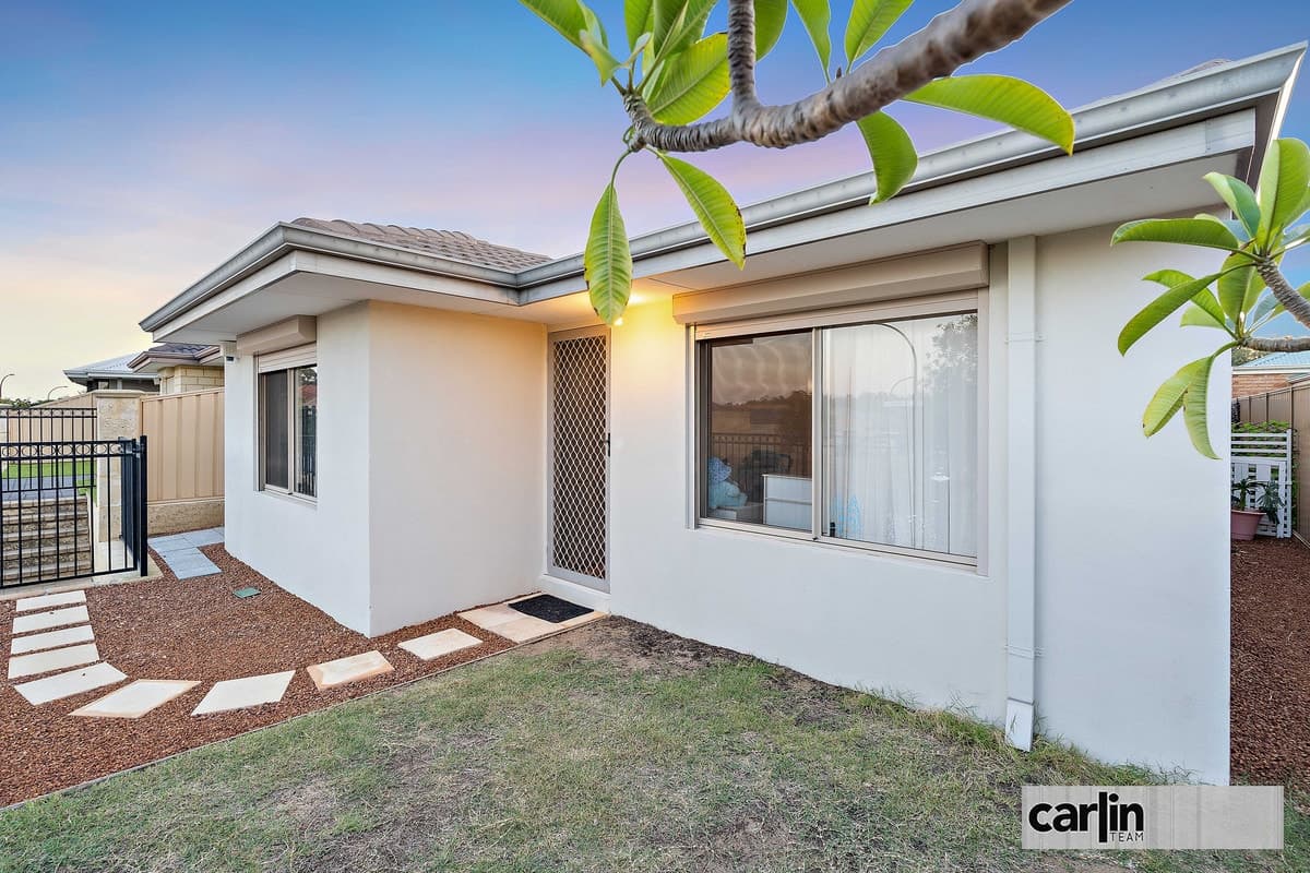 43 Silverline Bend, BERTRAM, Bertram - Thumbnail 2