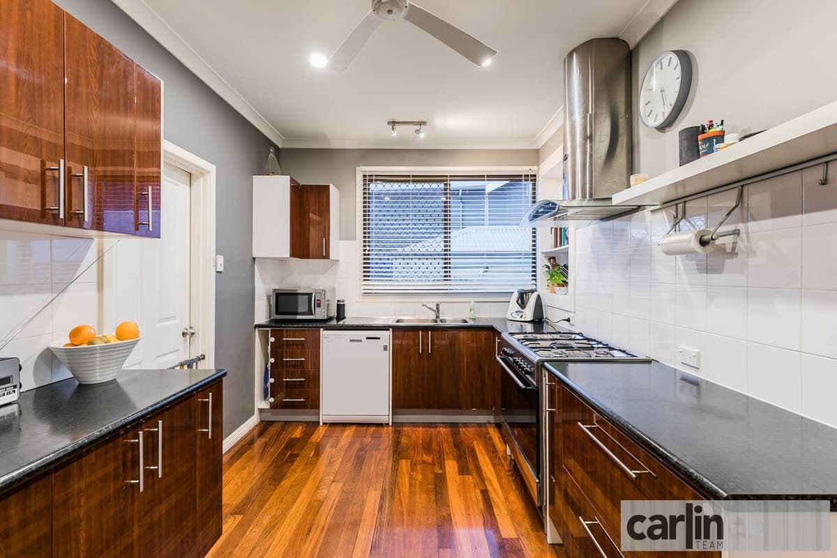28 Treeby Street, COOLBELLUP, Coolbellup - Thumbnail 2