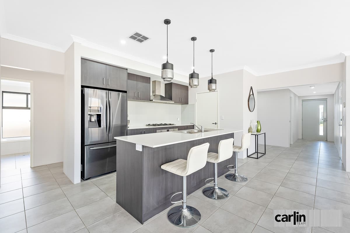 4 Milan Court, HAMMOND PARK, Hammond Park - Thumbnail 2