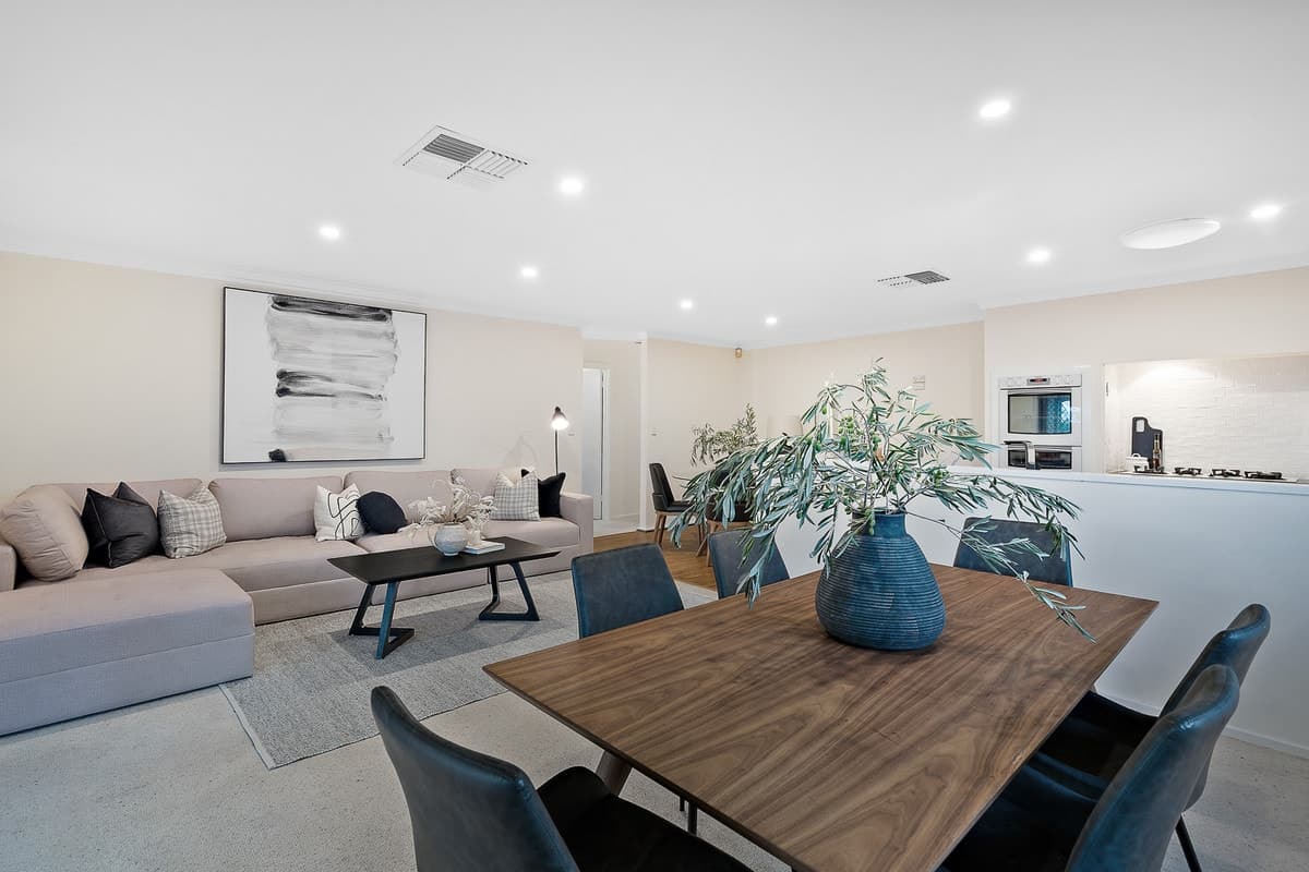 37 Casserly Drive, LEEMING, Leeming - Thumbnail 2