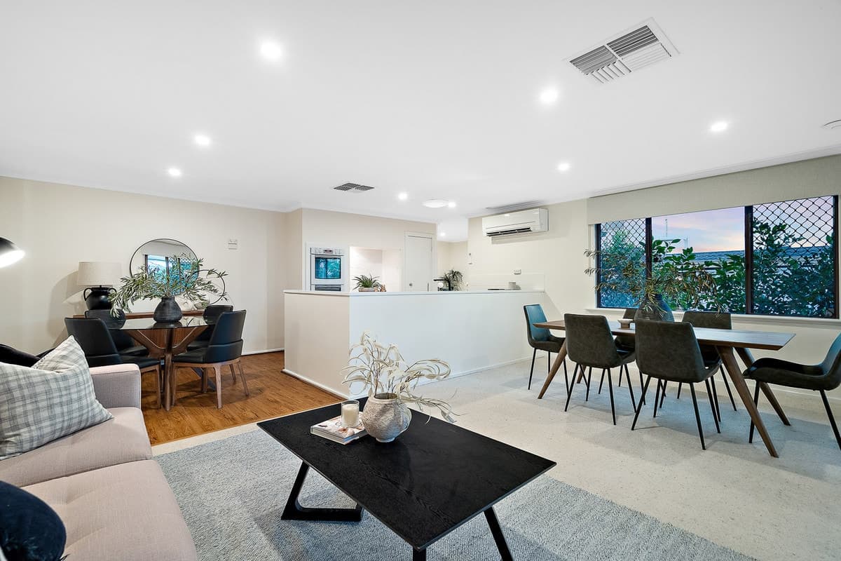 37 Casserly Drive, LEEMING, Leeming - Thumbnail 3