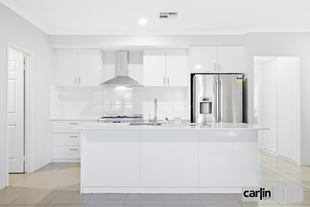 20 Elwood Loop, OAKFORD, Oakford - Thumbnail 2