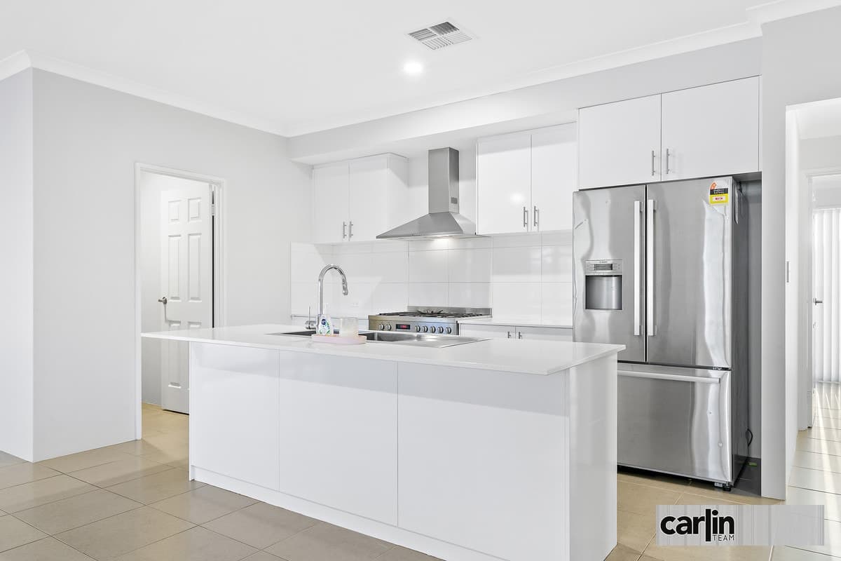 20 Elwood Loop, OAKFORD, Oakford - Thumbnail 3