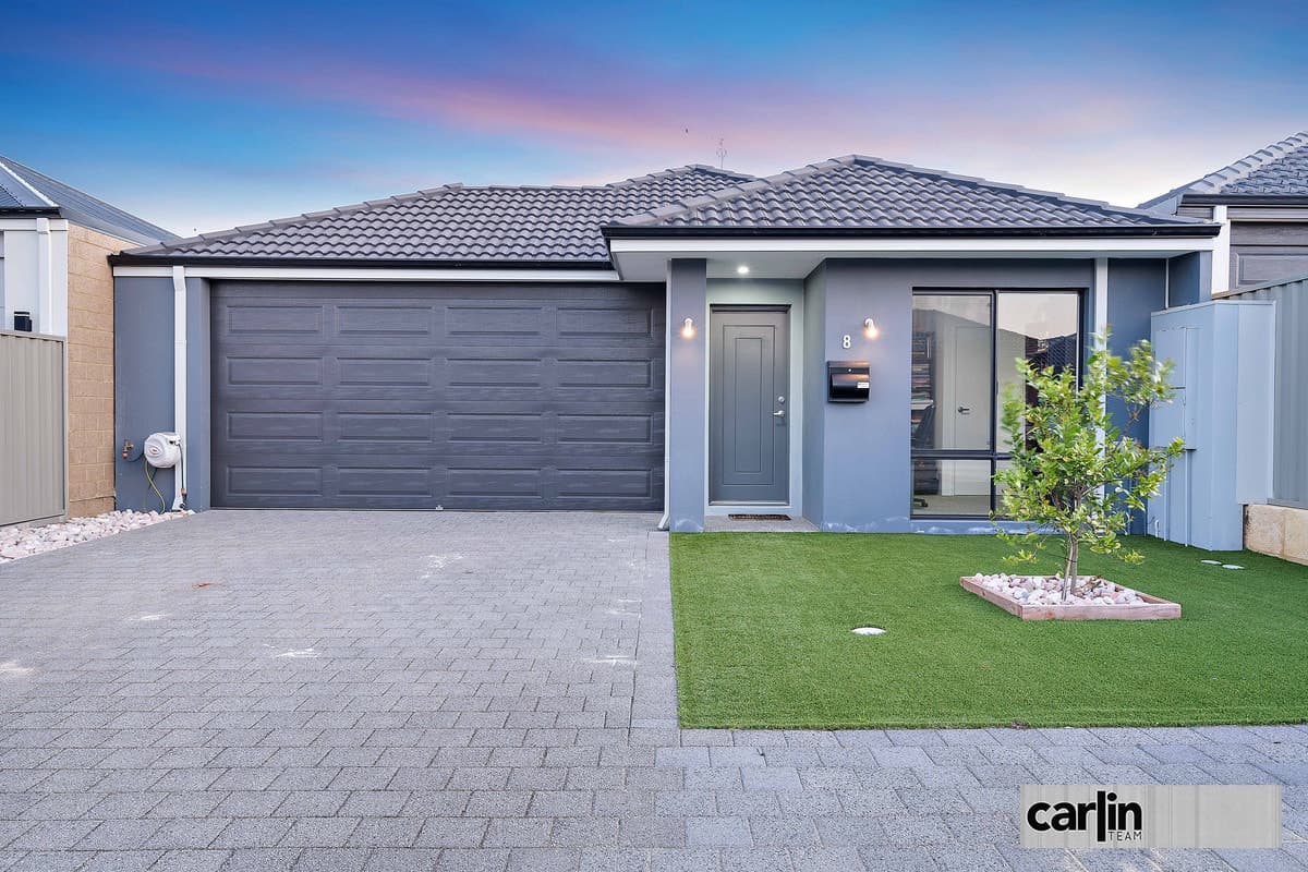 8 Baxteri Way, HAMMOND PARK, Hammond Park - Image 1