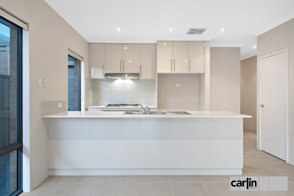 55 Peppermint Gardens, AUBIN GROVE, Aubin Grove - Thumbnail 2