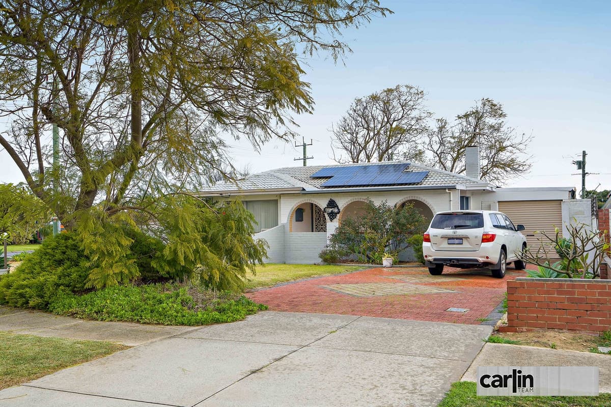 39 Pegasus Street, ROCKINGHAM, Rockingham - Image 1