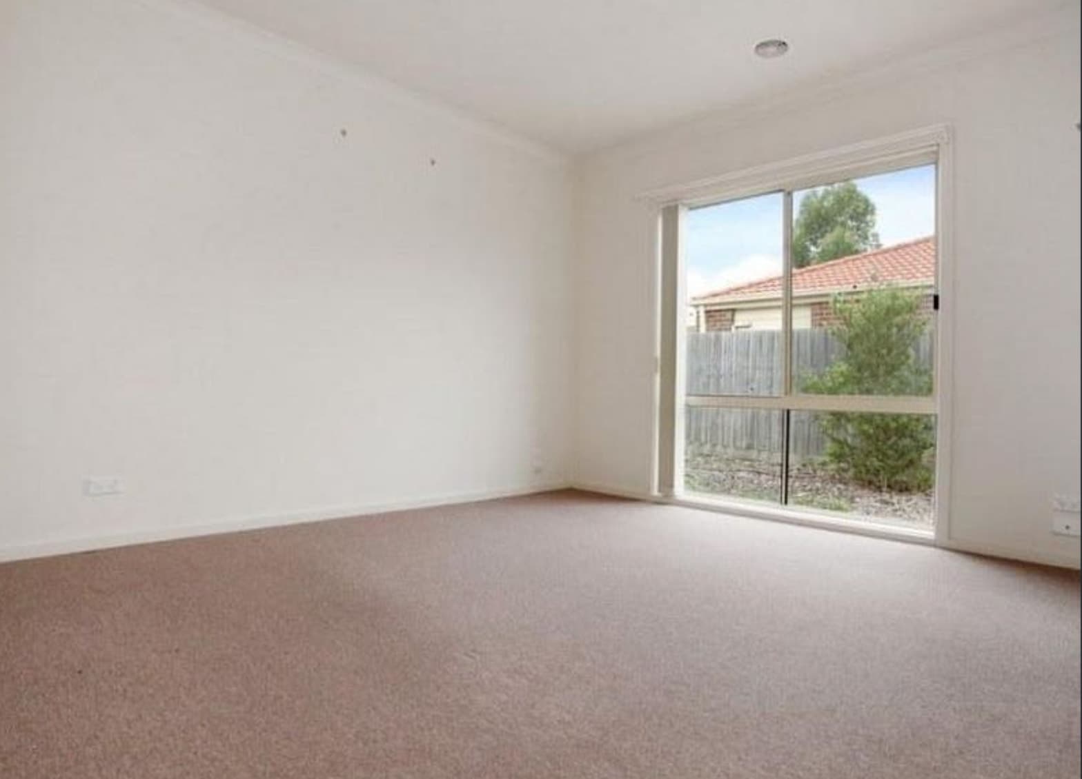 12 Kristian Drive, Hillside, Hillside - Image 1
