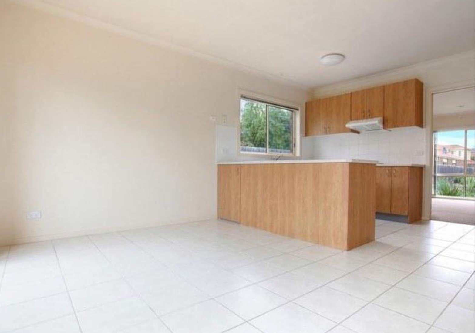 12 Kristian Drive, Hillside, Hillside - Thumbnail 5