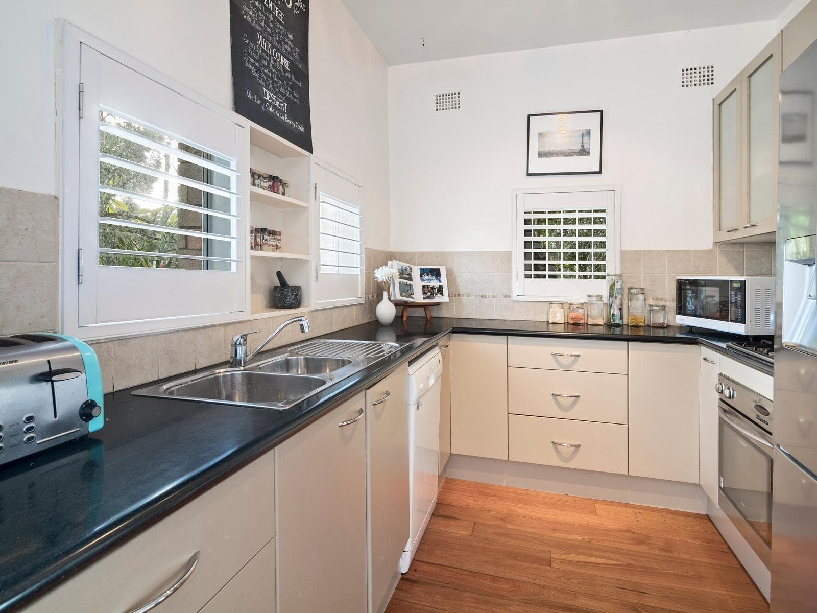 1/15 Premier Street, Neutral Bay, NSW, 2089, Neutral Bay - Thumbnail 2