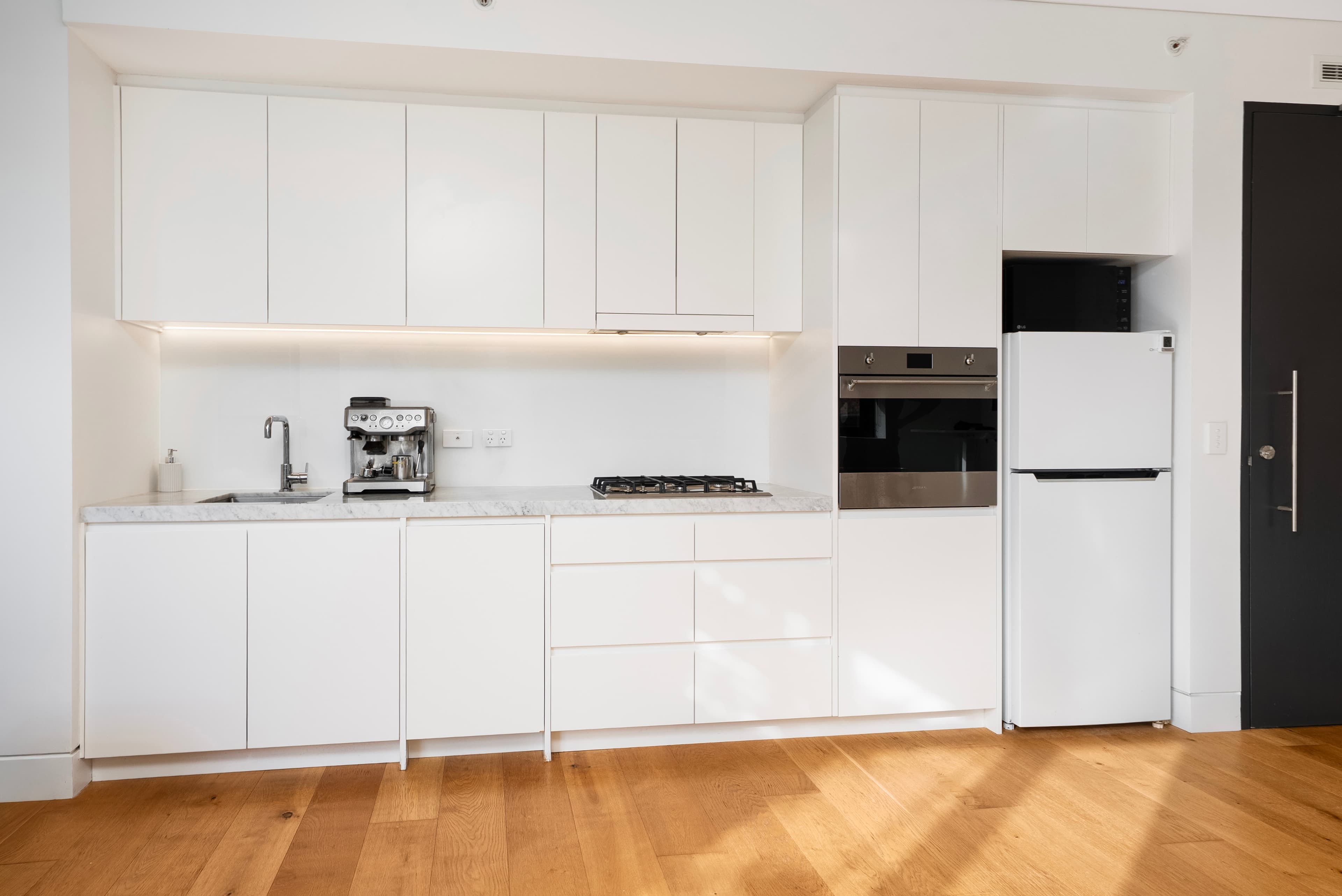11/211 Military Road, Cremorne, NSW, 2090, Cremorne - Thumbnail 2