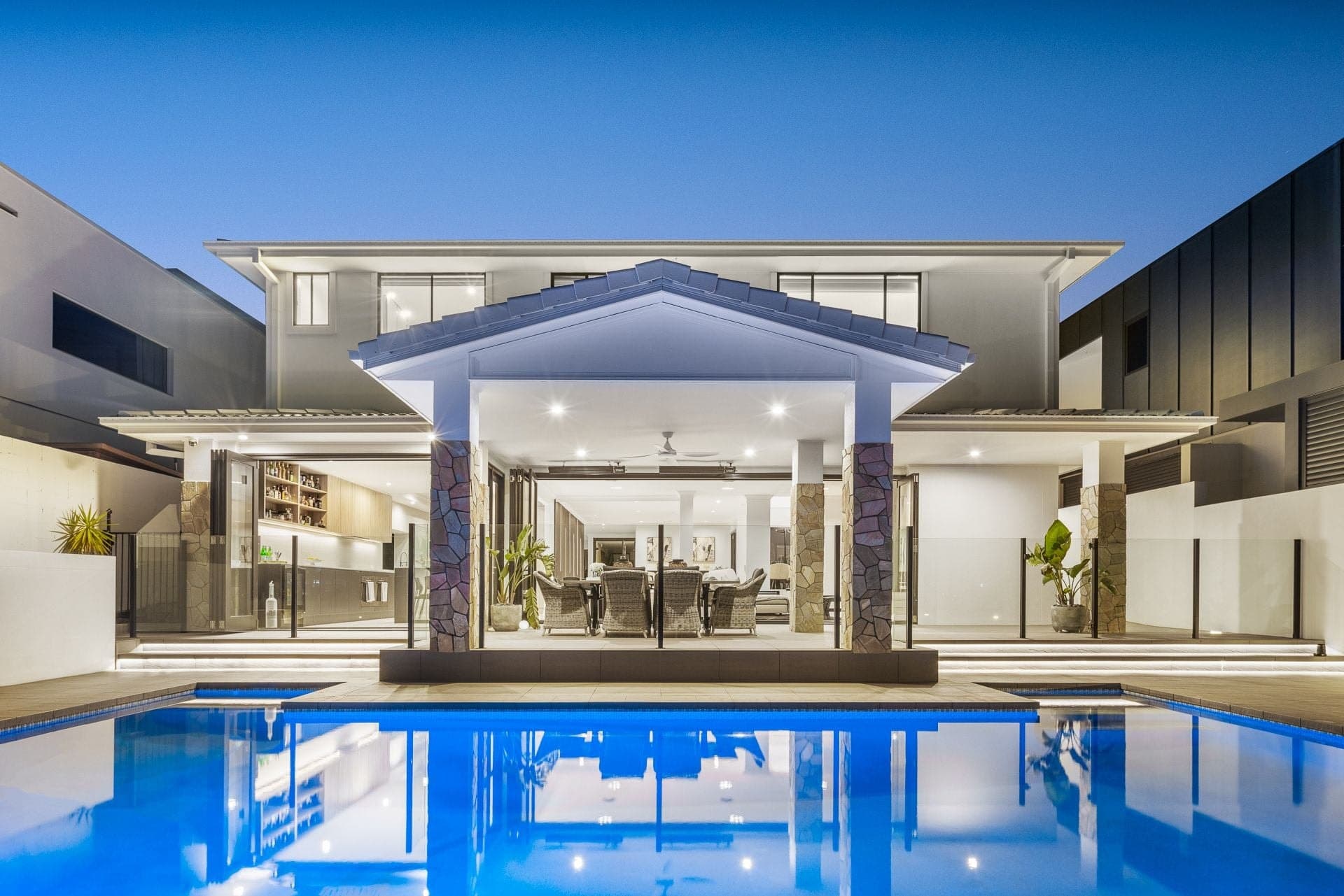 112 Amalfi Drive, ISLE OF CAPRI, Isle Of Capri - Thumbnail 2