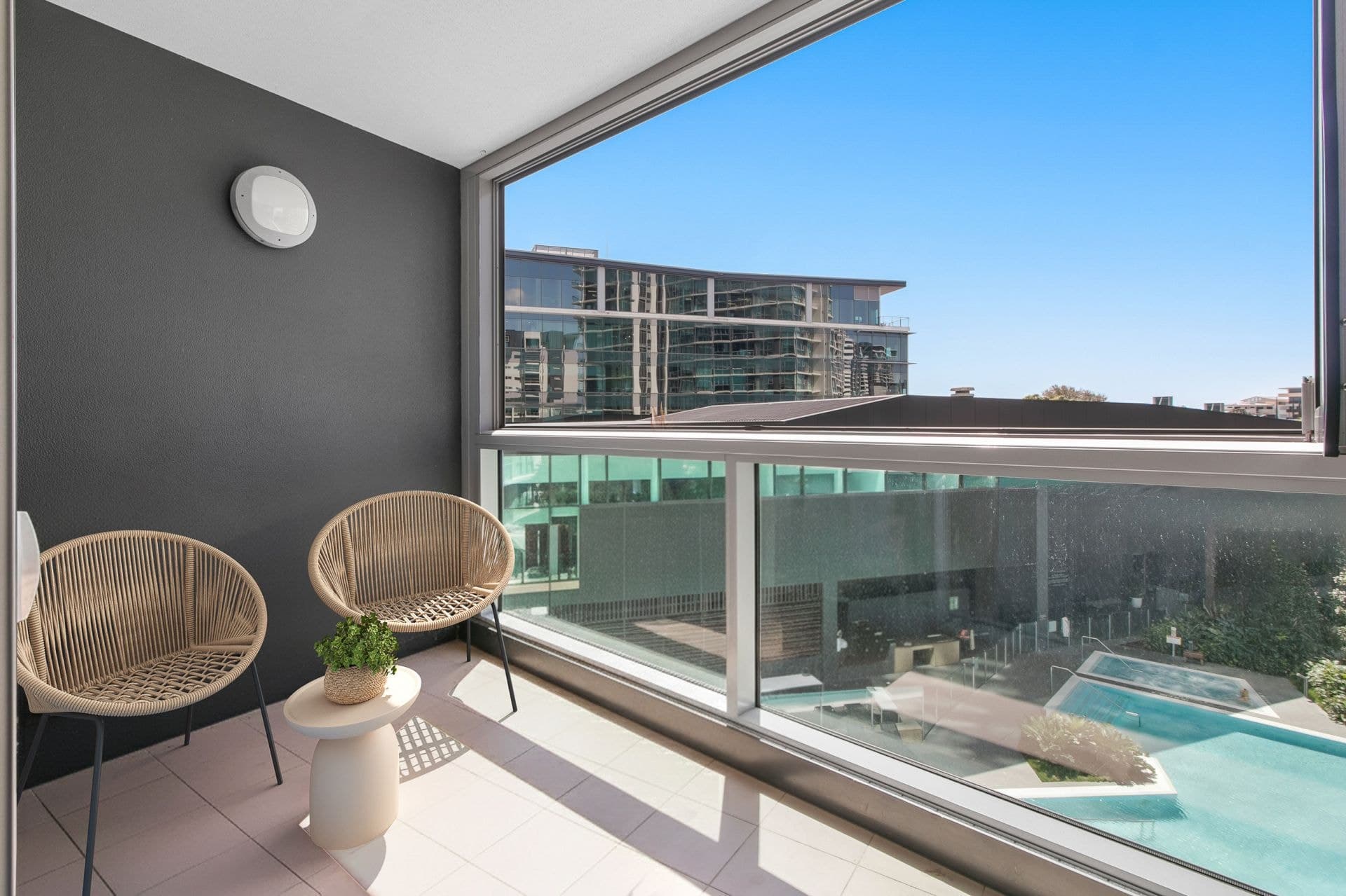 10305/8 Harbour Road, Hamilton, Hamilton - Thumbnail 4