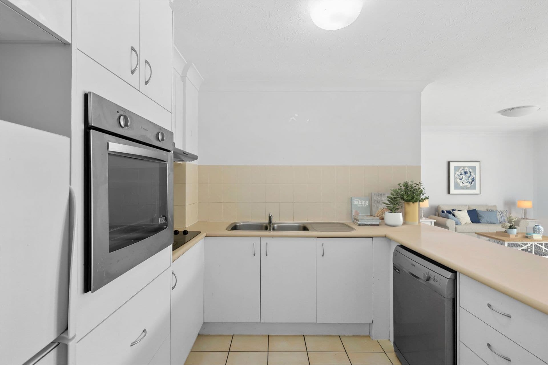 46/23 Wharf Road, Surfers Paradise, Surfers Paradise - Thumbnail 8