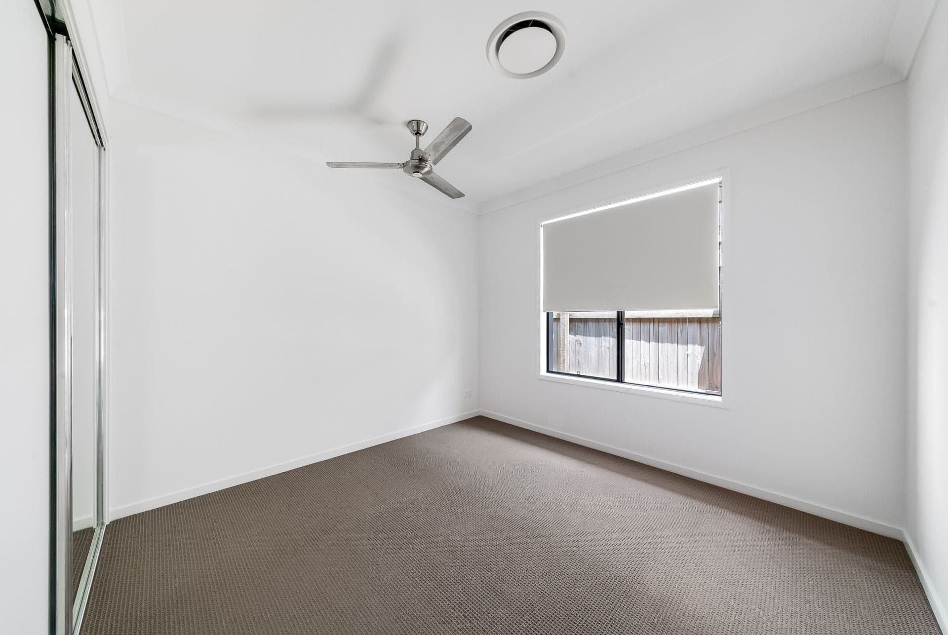 324 Tallagandra Road, Holmview, Holmview - Image 1