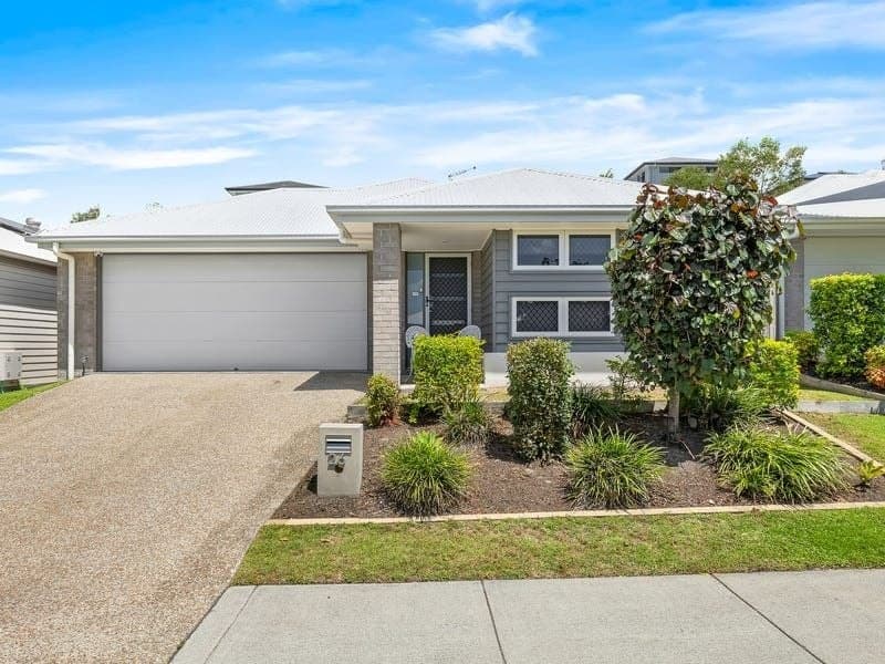 26 Samford Drive, HOLMVIEW, Holmview - Image 1