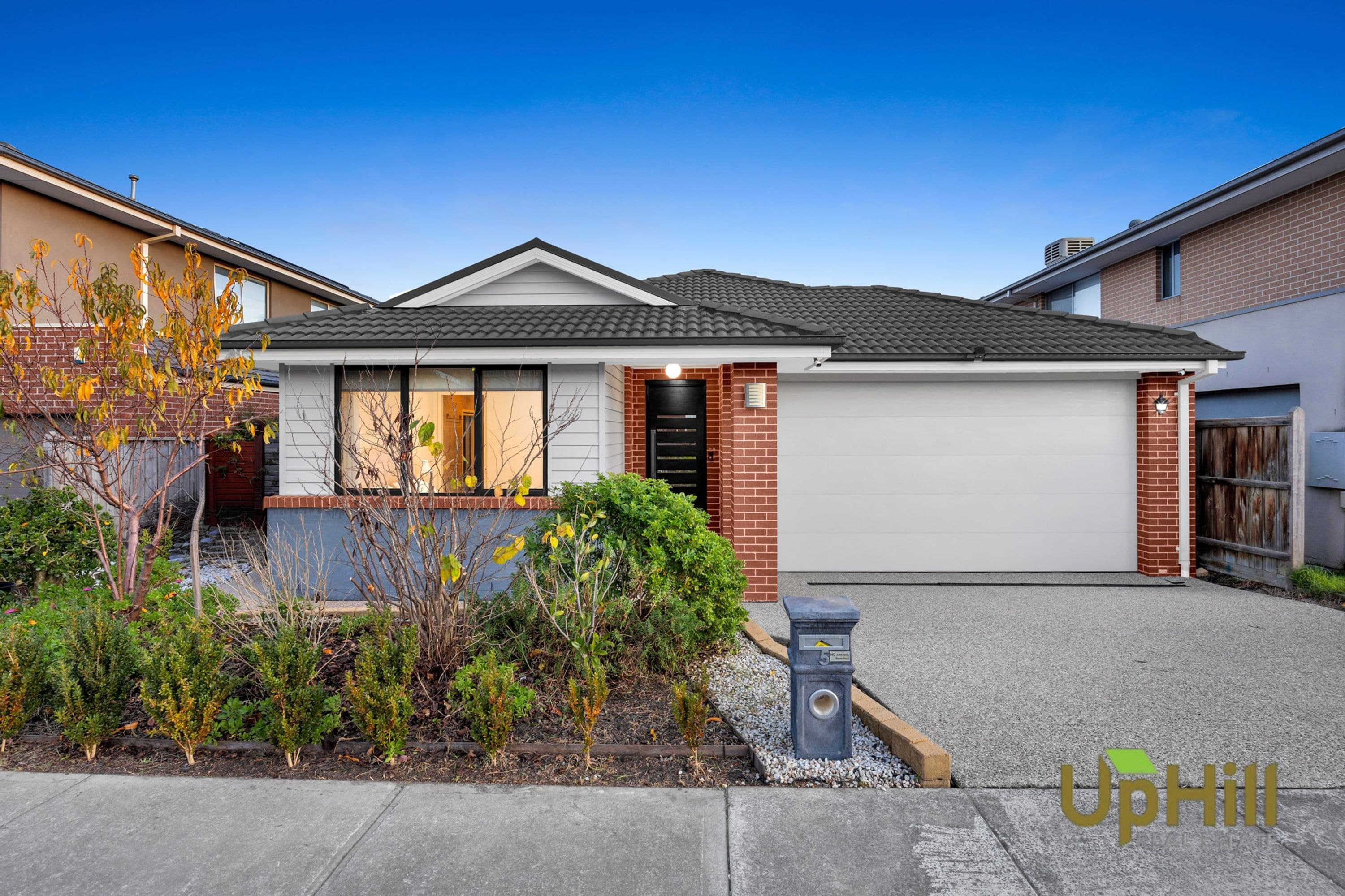 5 Graziers Crescent, Clyde North - Image 1